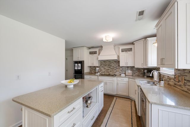 2311 Baldwin Ct, Spring Hill, TN 37174