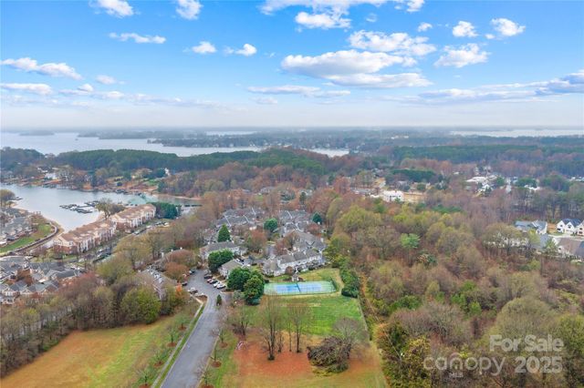 18821 Silver Quay Drive, Cornelius, NC 28031