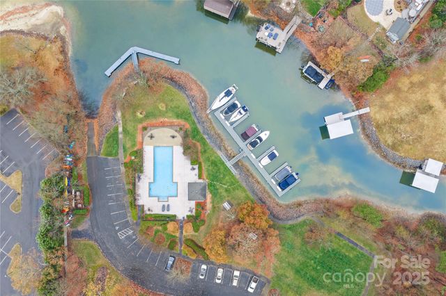 18821 Silver Quay Drive, Cornelius, NC 28031