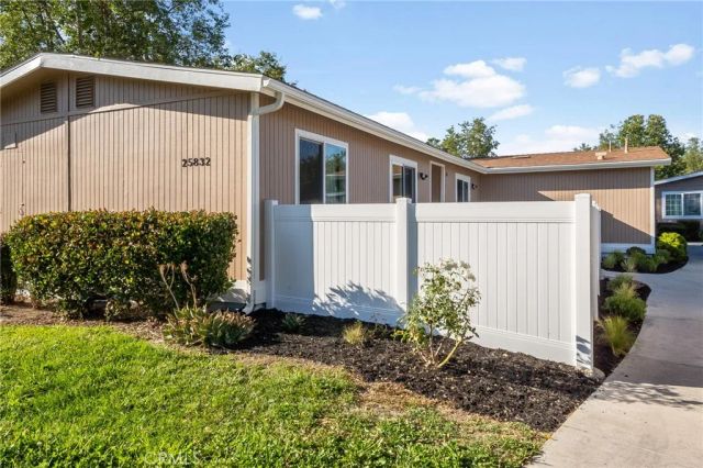 25832 Via Lomas 53, Laguna Hills, CA 92653