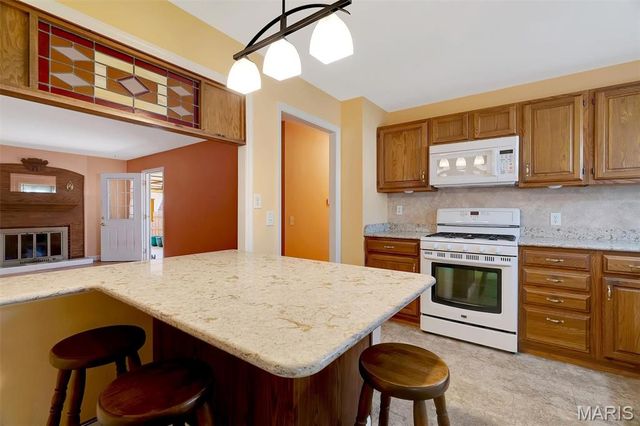 2625 Woodsage Drive, Florissant, MO 63033