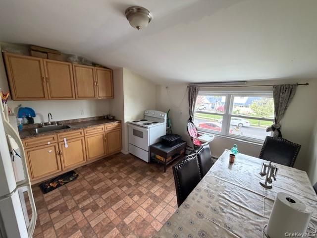 176 Kingfisher Road, Levittown, NY 11756