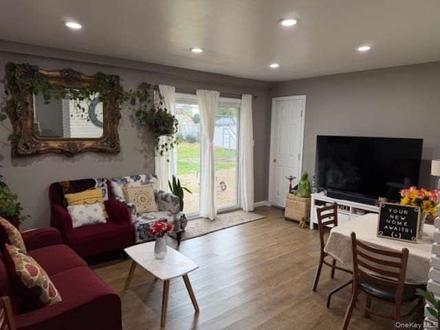 176 Kingfisher Road, Levittown, NY 11756