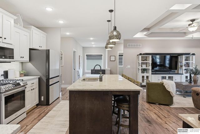 17122 Potter Street, Bennington, NE 68007