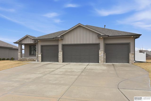 17122 Potter Street, Bennington, NE 68007
