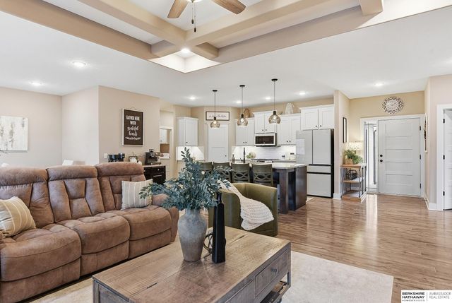 17122 Potter Street, Bennington, NE 68007