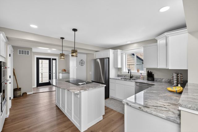 8125 W Long Lake Drive, Pavilion Twp, MI 49048