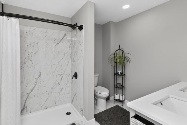 8125 W Long Lake Drive, Pavilion Twp, MI 49048