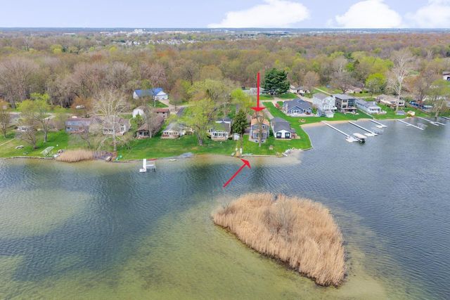 8125 W Long Lake Drive, Pavilion Twp, MI 49048