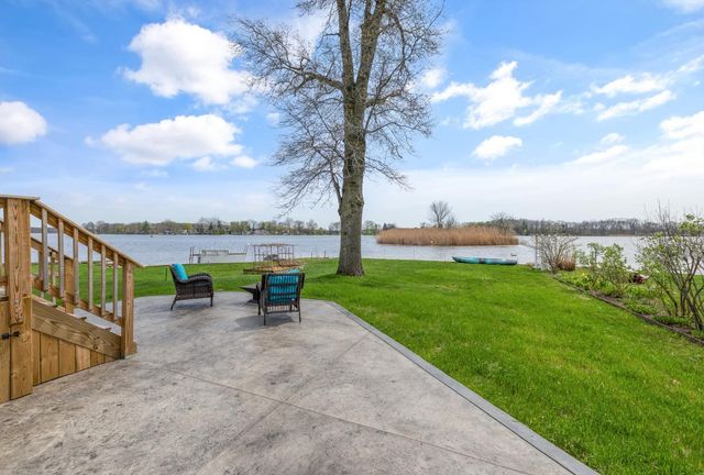 8125 W Long Lake Drive, Pavilion Twp, MI 49048
