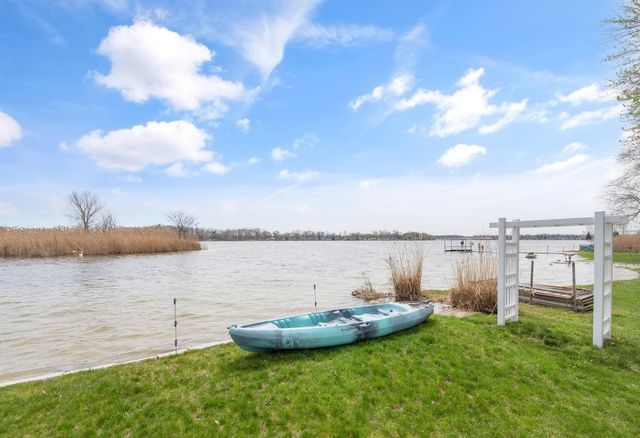 8125 W Long Lake Drive, Pavilion Twp, MI 49048