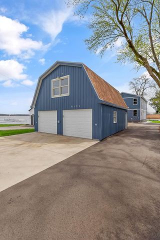 8125 W Long Lake Drive, Pavilion Twp, MI 49048