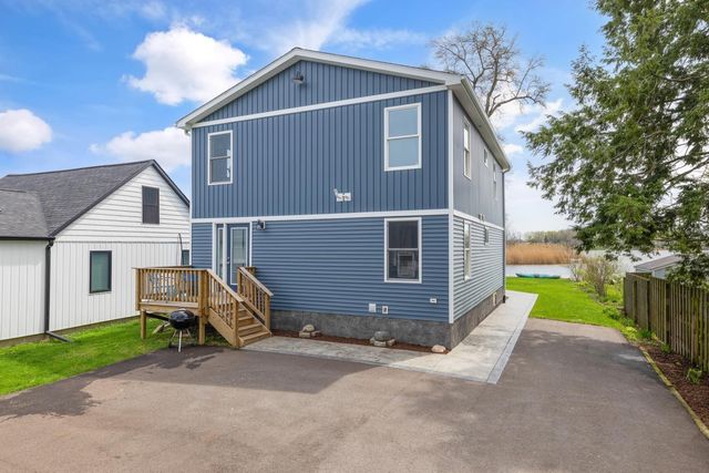 8125 W Long Lake Drive, Pavilion Twp, MI 49048