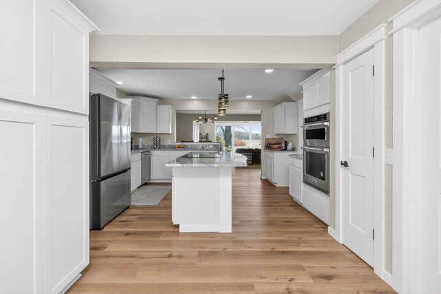 8125 W Long Lake Drive, Pavilion Twp, MI 49048