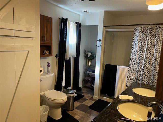 1507 Highway OO, Fredericktown, MO 63645