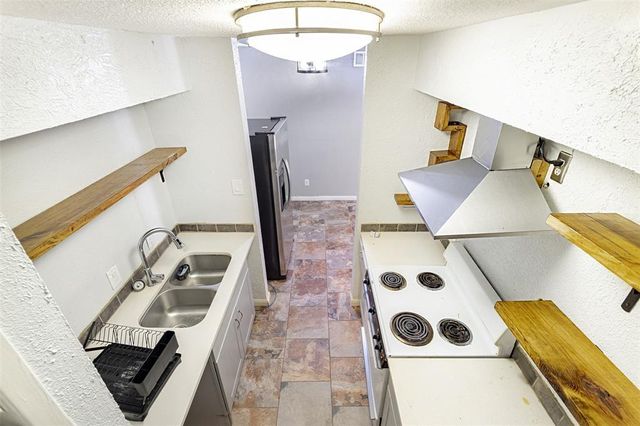 10211 Sugar Branch Drive 367, Houston, TX 77036