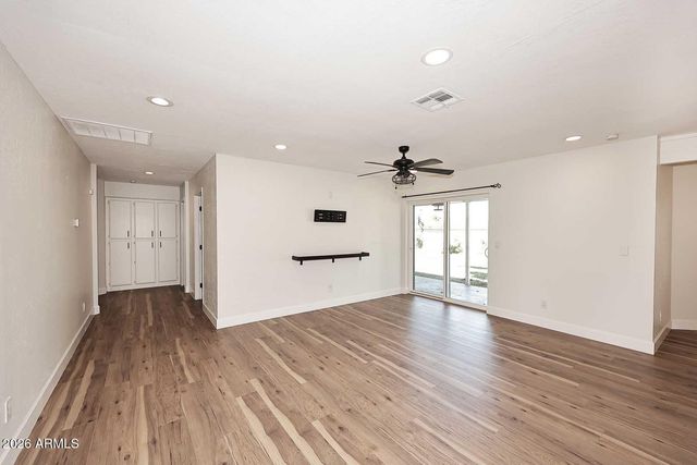 2802 E HILLERY Drive, Phoenix, AZ 85032
