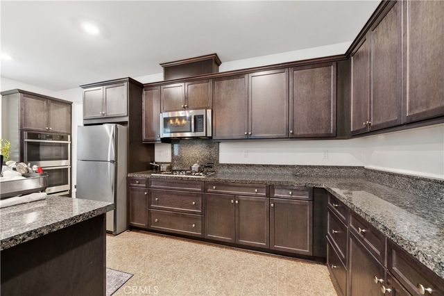 4974 Deer Grass Drive, Fontana, CA 92336