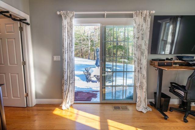 14 Ferry Street, Marshfield, MA 02050