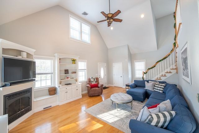 14 Ferry Street, Marshfield, MA 02050