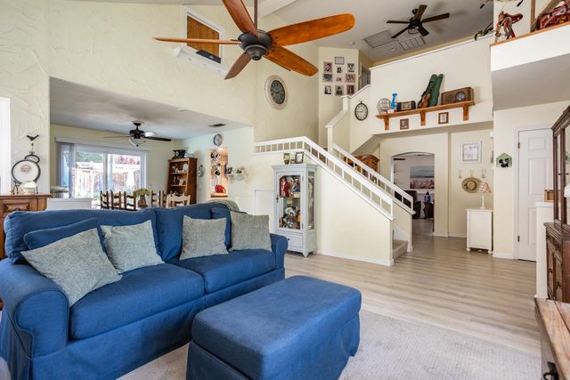 1000 Alden Glen Dr, Tracy, CA 95376