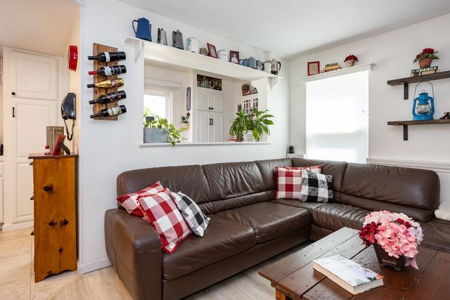 1000 Alden Glen Dr, Tracy, CA 95376