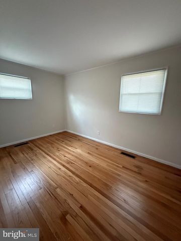 1118 CIRCLE DR, Martinsburg, WV 25401