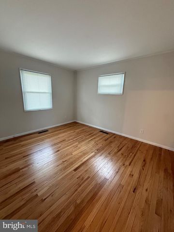 1118 CIRCLE DR, Martinsburg, WV 25401