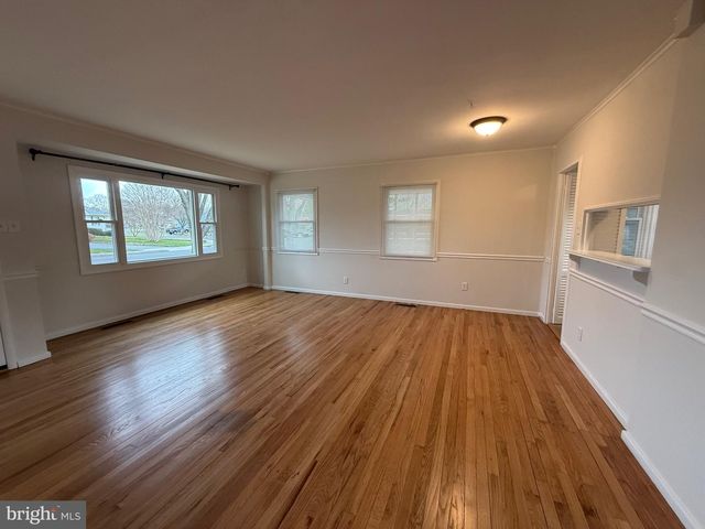 1118 CIRCLE DR, Martinsburg, WV 25401