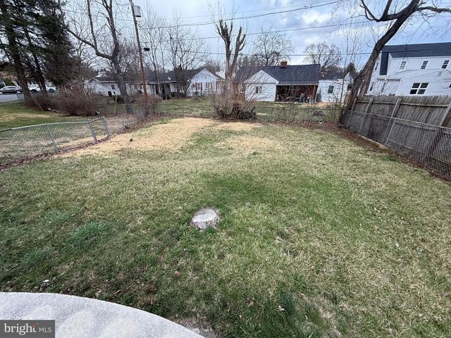 1118 CIRCLE DR, Martinsburg, WV 25401