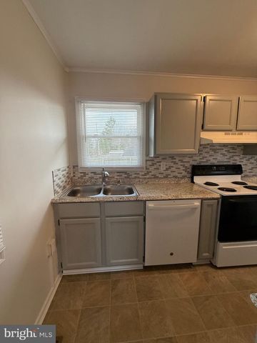 1118 CIRCLE DR, Martinsburg, WV 25401