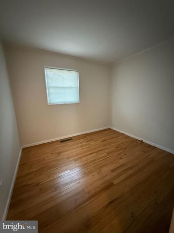 1118 CIRCLE DR, Martinsburg, WV 25401