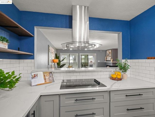 2106 Otis Dr D, Alameda, CA 94501