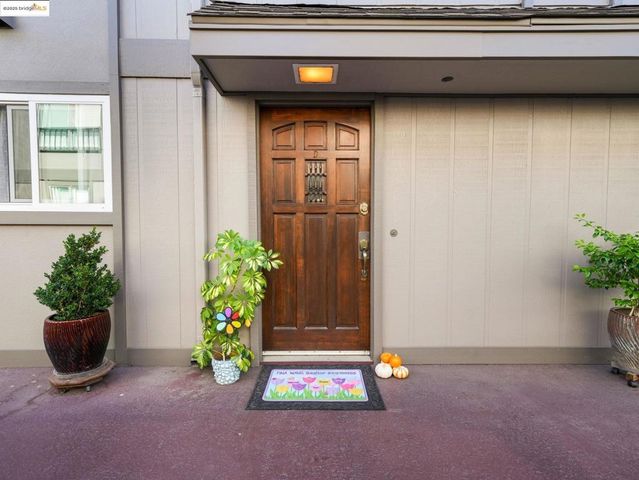 2106 Otis Dr D, Alameda, CA 94501