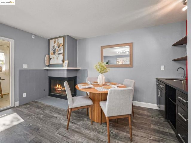 2106 Otis Dr D, Alameda, CA 94501