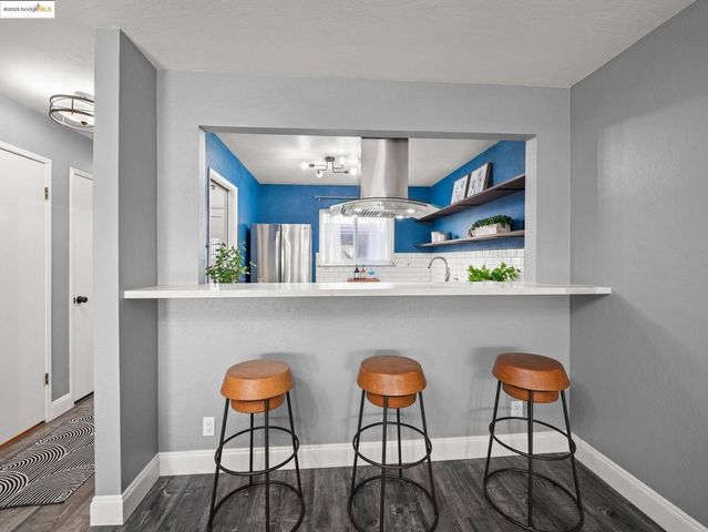 2106 Otis Dr D, Alameda, CA 94501