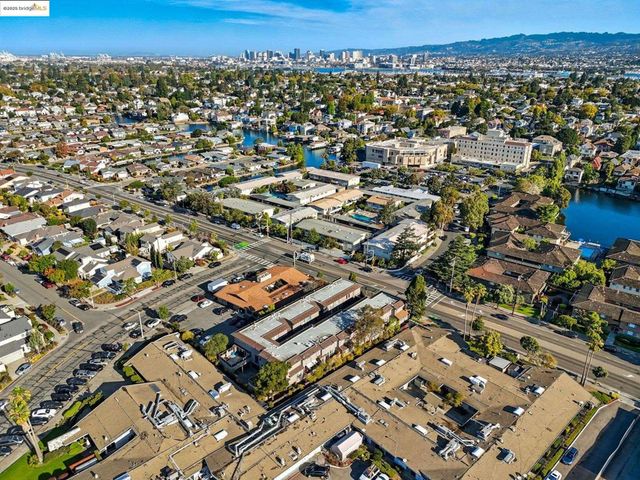 2106 Otis Dr D, Alameda, CA 94501