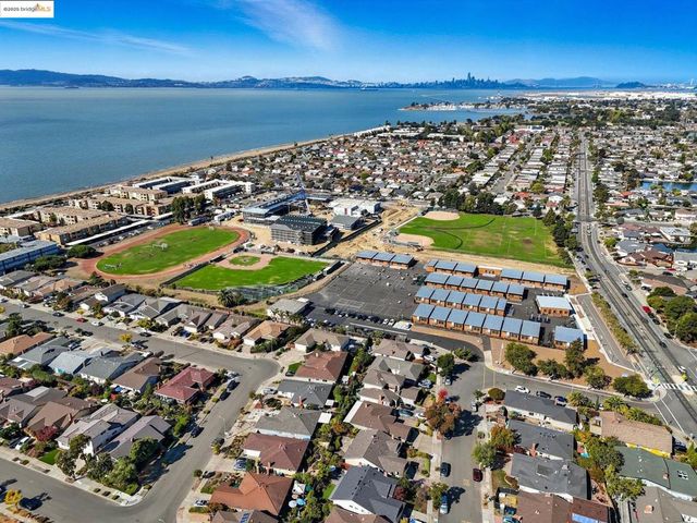 2106 Otis Dr D, Alameda, CA 94501