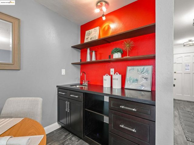 2106 Otis Dr D, Alameda, CA 94501