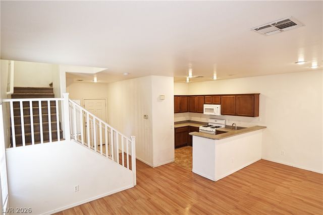 6206 STANDING ELM Street, North Las Vegas, NV 89081