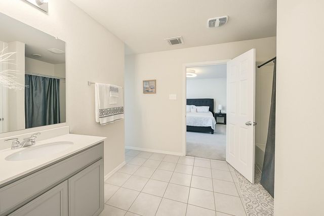 242 Zuma DR, Liberty Hill, TX 78642