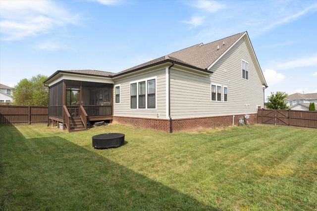3344 Vinemont Dr, Thompsons Station, TN 37179