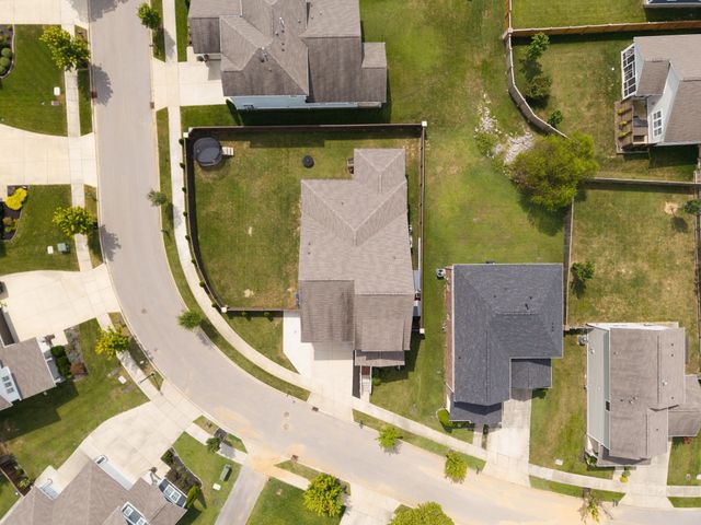 3344 Vinemont Dr, Thompsons Station, TN 37179