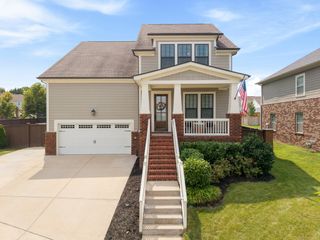 3344 Vinemont Dr, Thompsons Station, TN 37179