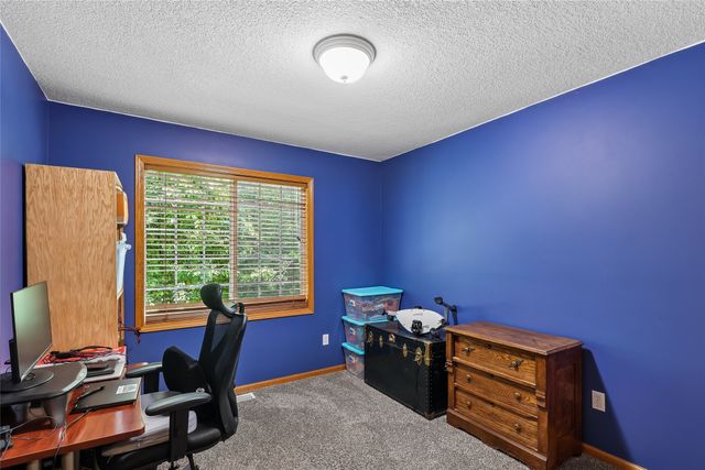 900 67th Street 301, West Des Moines, IA 50266