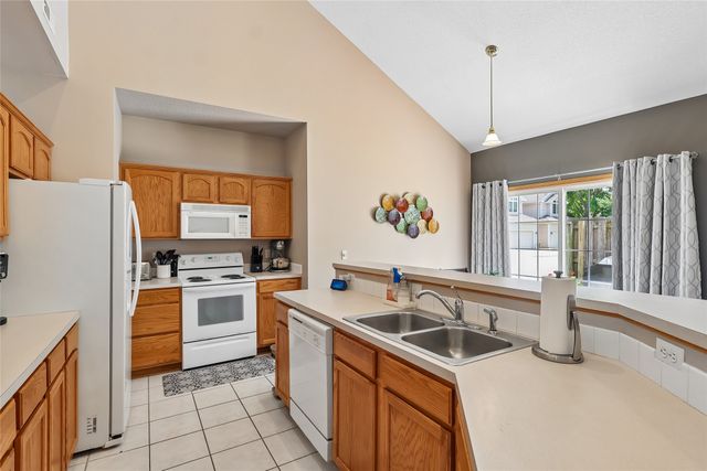 900 67th Street 301, West Des Moines, IA 50266