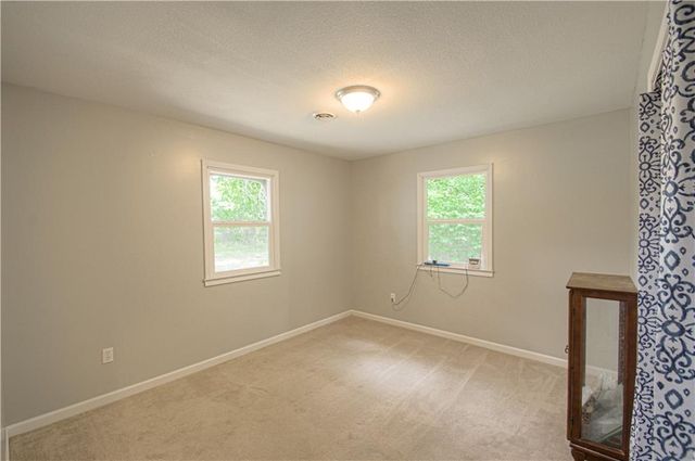 11325 Deer Haven Lane, Excelsior Springs, MO 64024