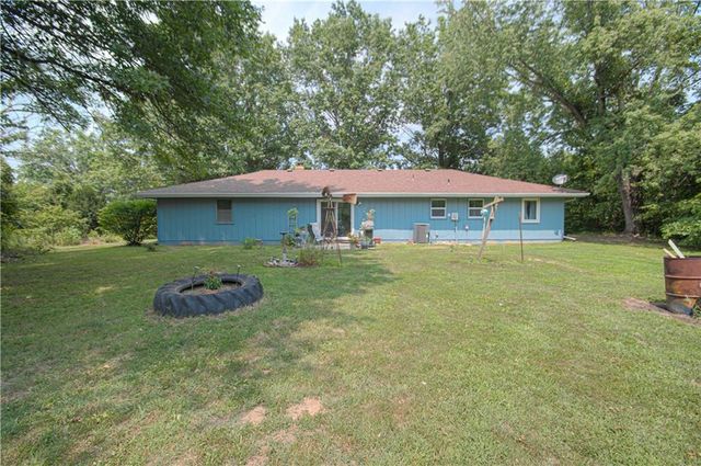 11325 Deer Haven Lane, Excelsior Springs, MO 64024