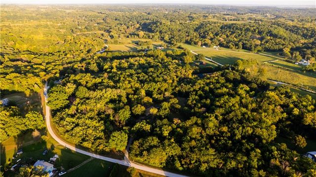 11325 Deer Haven Lane, Excelsior Springs, MO 64024