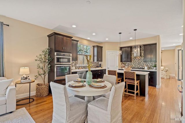 125 Anish Way, Windsor, CA 95492